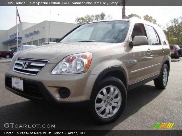 2005 Honda CR-V Special Edition 4WD in Sahara Sand Metallic