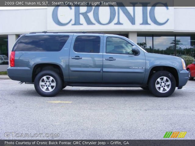 2009 GMC Yukon XL SLT in Stealth Gray Metallic