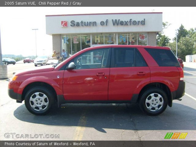 2005 Saturn VUE  in Chili Pepper Red