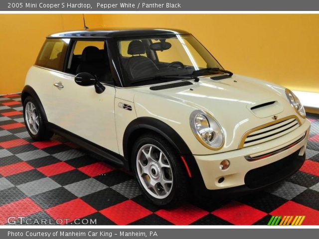 2005 Mini Cooper S Hardtop in Pepper White