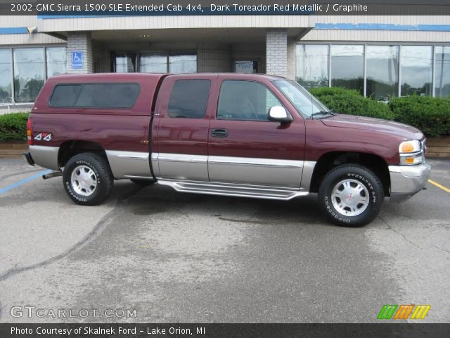 2002 GMC Sierra 1500 SLE Extended Cab 4x4 in Dark Toreador Red Metallic