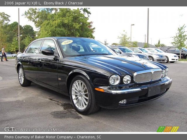 2006 Jaguar XJ XJ8 L in Ebony Black