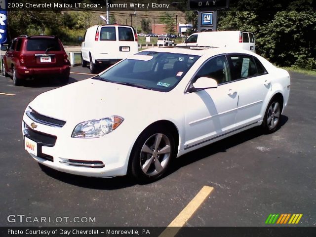 2009 Chevrolet Malibu LT Sedan in Summit White