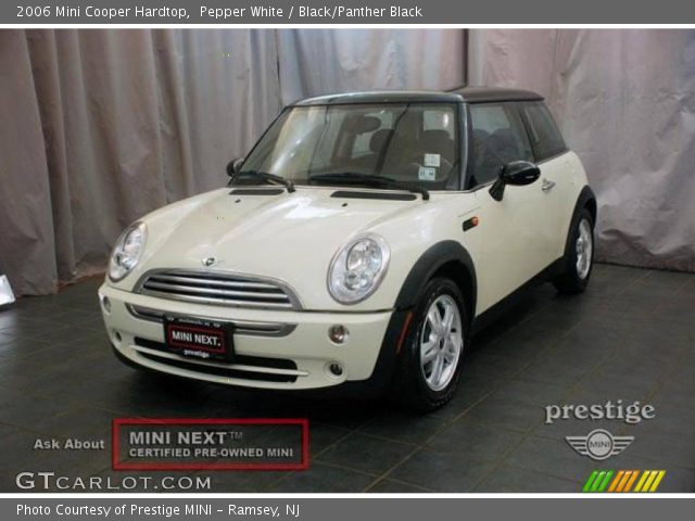 2006 Mini Cooper Hardtop in Pepper White