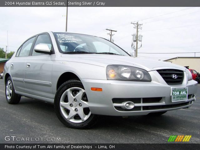 2004 Hyundai Elantra GLS Sedan in Sterling Silver