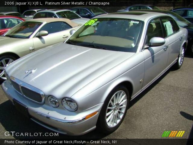 2006 Jaguar XJ XJ8 L in Platinum Silver Metallic