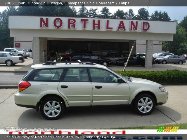 2006 Subaru Outback 2.5i Wagon in Champagne Gold Opalescent