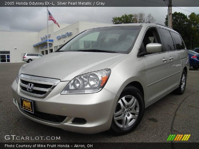 2005 Honda Odyssey EX-L in Silver Pearl Metallic