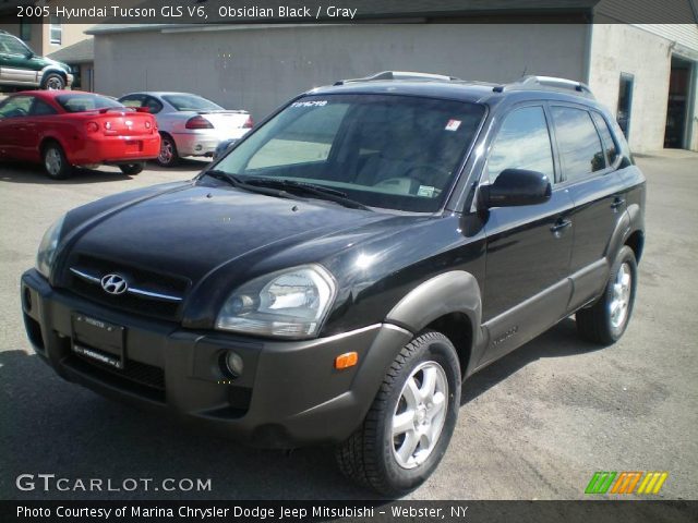 2005 Hyundai Tucson GLS V6 in Obsidian Black