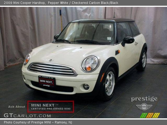 2009 Mini Cooper Hardtop in Pepper White
