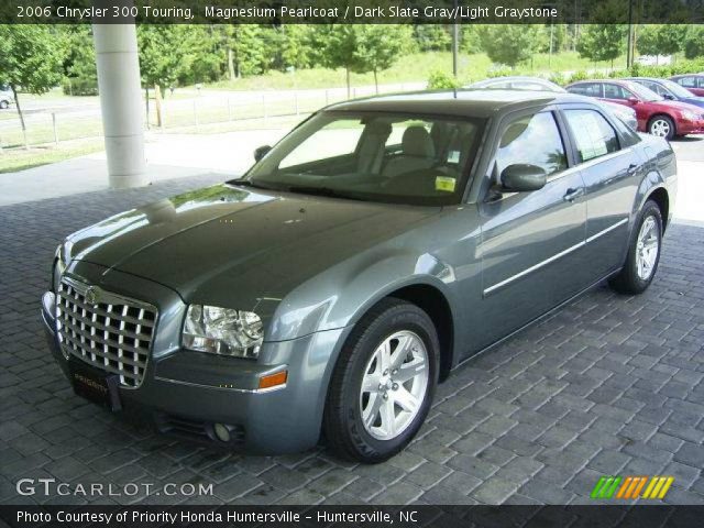 2006 Chrysler 300 Touring in Magnesium Pearlcoat