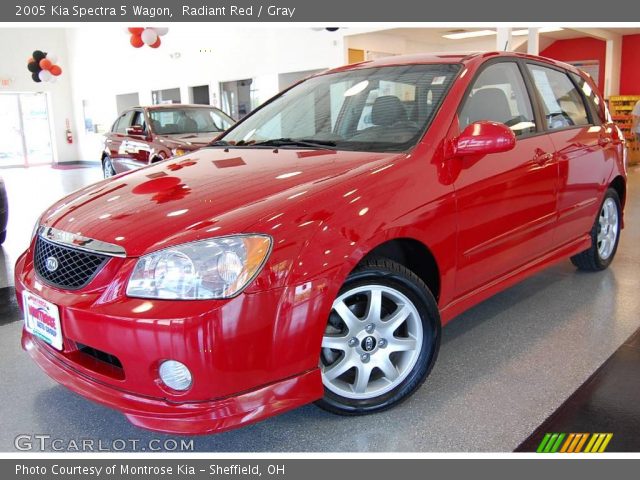 2005 Kia Spectra 5 Wagon in Radiant Red