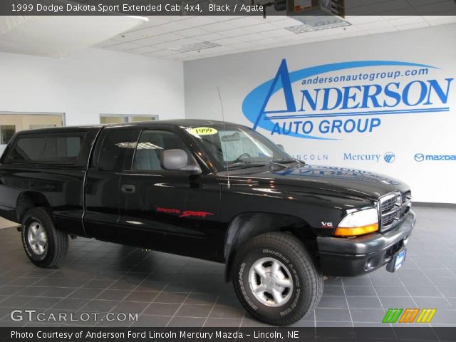 1999 Dodge Dakota Sport Extended Cab 4x4 in Black