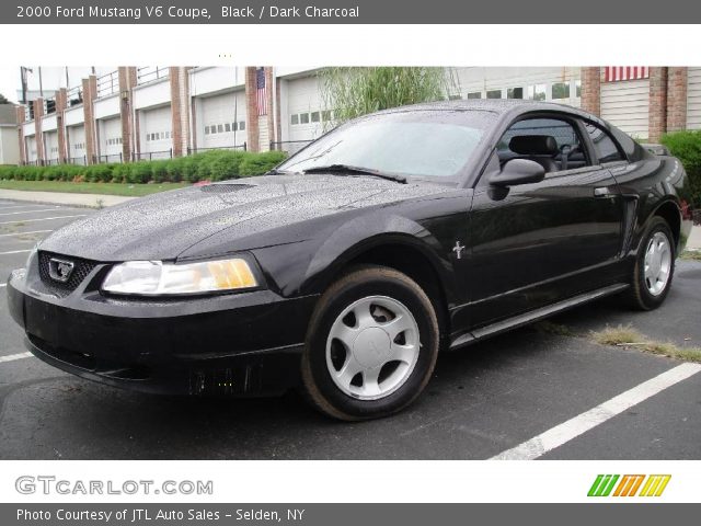 2000 Ford Mustang V6 Coupe in Black