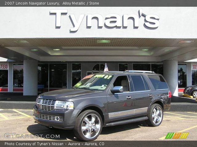 2007 Lincoln Navigator Luxury in Alloy Metallic
