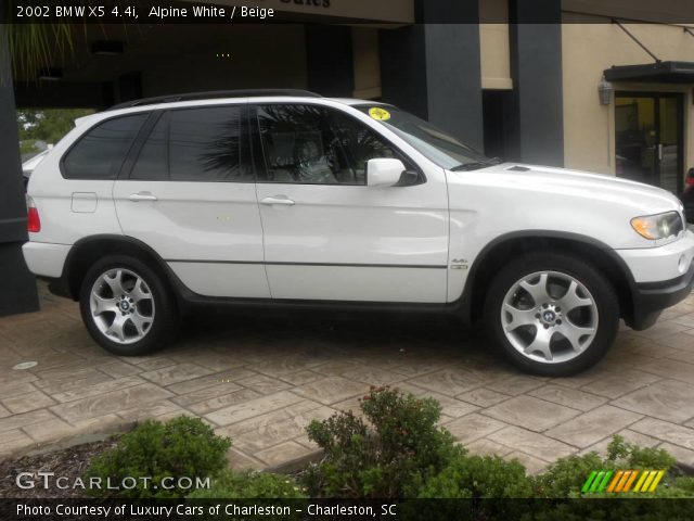 2002 BMW X5 4.4i in Alpine White