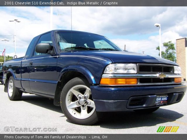 2001 Chevrolet S10 Extended Cab in Indigo Blue Metallic