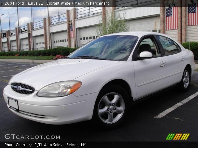 2001 Ford Taurus SE in Vibrant White