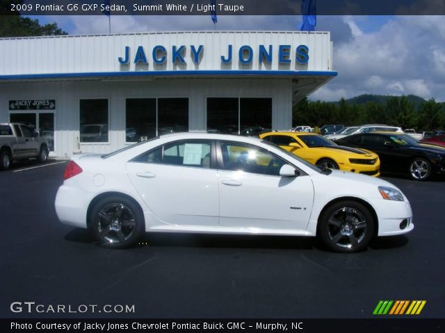 2009 Pontiac G6 GXP Sedan in Summit White