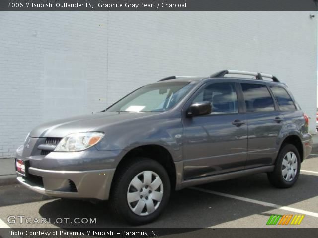 2006 Mitsubishi Outlander LS in Graphite Gray Pearl