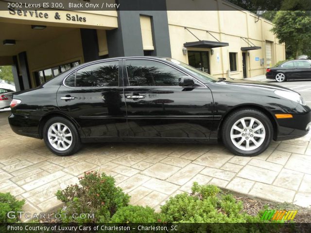 2002 Lexus ES 300 in Black Onyx