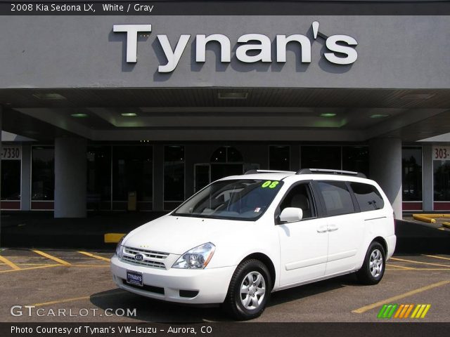 2008 Kia Sedona LX in White