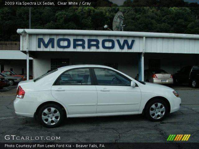 2009 Kia Spectra LX Sedan in Clear White