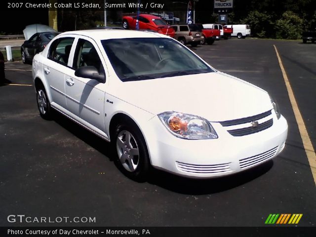 2007 Chevrolet Cobalt LS Sedan in Summit White