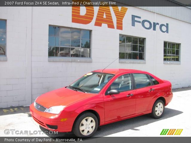 2007 Ford Focus ZX4 SE Sedan in Infra-Red