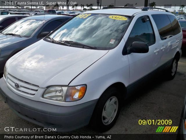 2001 Toyota Sienna LE in Super White