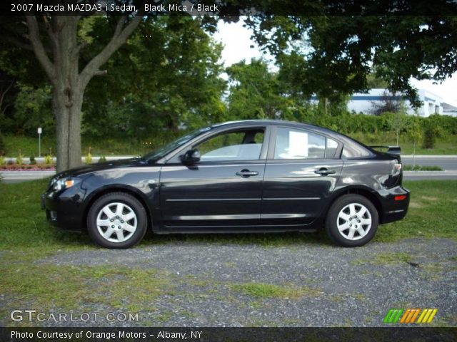 2007 Mazda MAZDA3 i Sedan in Black Mica