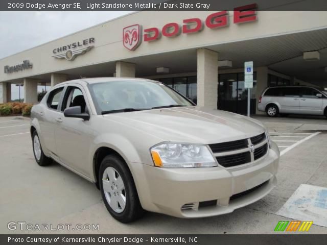 2009 Dodge Avenger SE in Light Sandstone Metallic