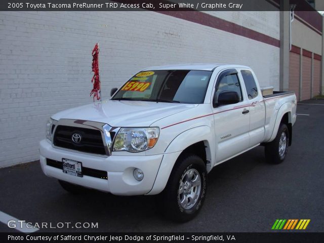 2005 Toyota Tacoma PreRunner TRD Access Cab in Super White