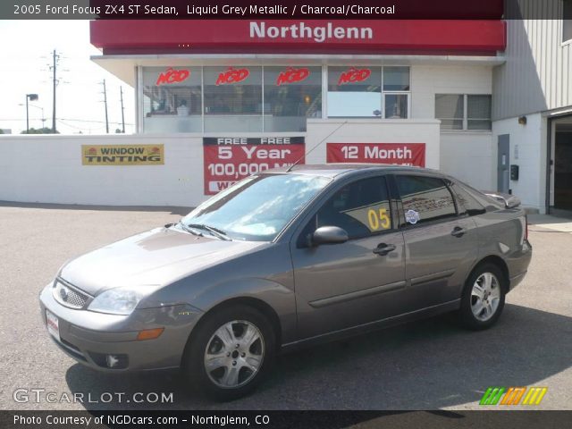 2005 Ford Focus ZX4 ST Sedan in Liquid Grey Metallic