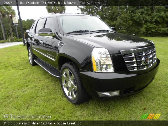 2007 Cadillac Escalade EXT AWD in Black Raven
