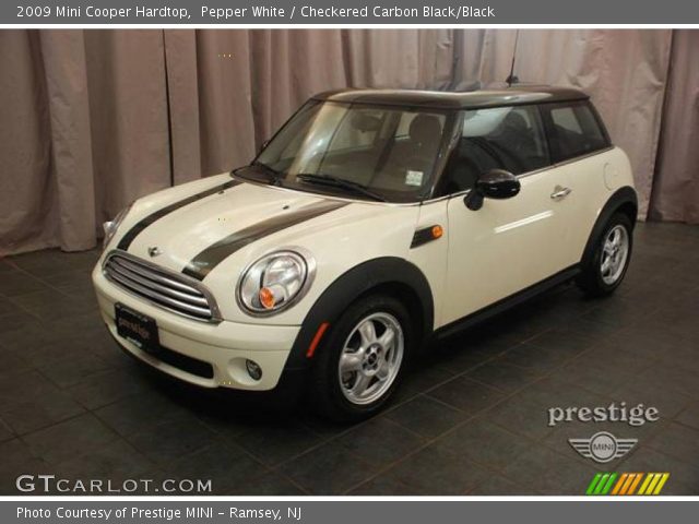 2009 Mini Cooper Hardtop in Pepper White