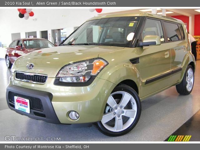 2010 Kia Soul ! in Alien Green