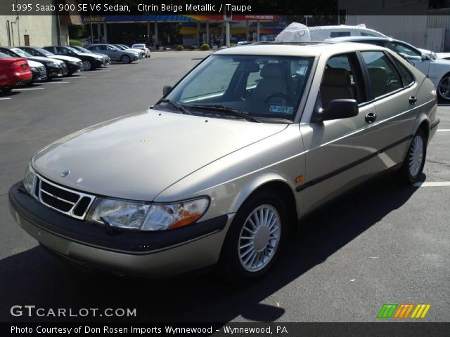 1995 Saab 900 SE V6 Sedan in Citrin Beige Metallic