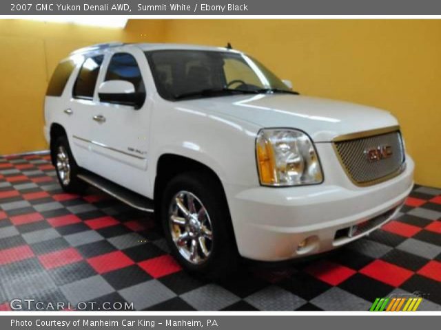 2007 GMC Yukon Denali AWD in Summit White