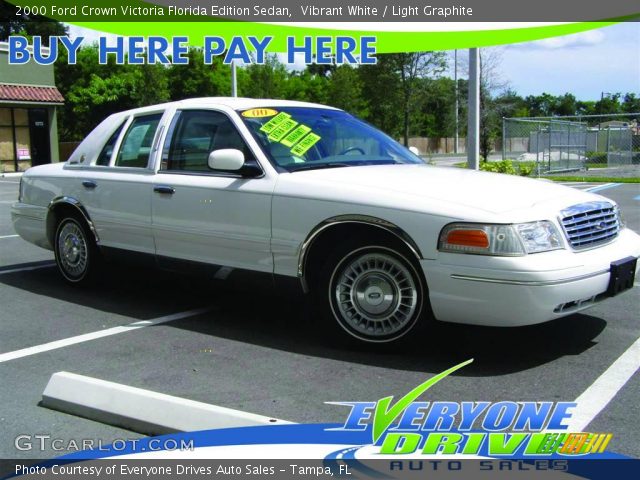 2000 Ford Crown Victoria Florida Edition Sedan in Vibrant White