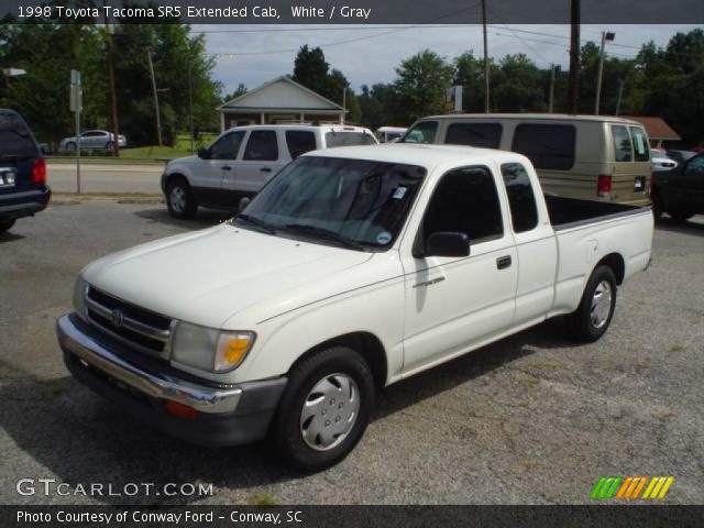 1998 Toyota Tacoma SR5 Extended Cab in White