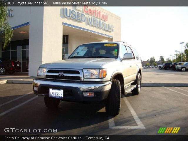 2000 Toyota 4Runner SR5 in Millennium Silver Metallic