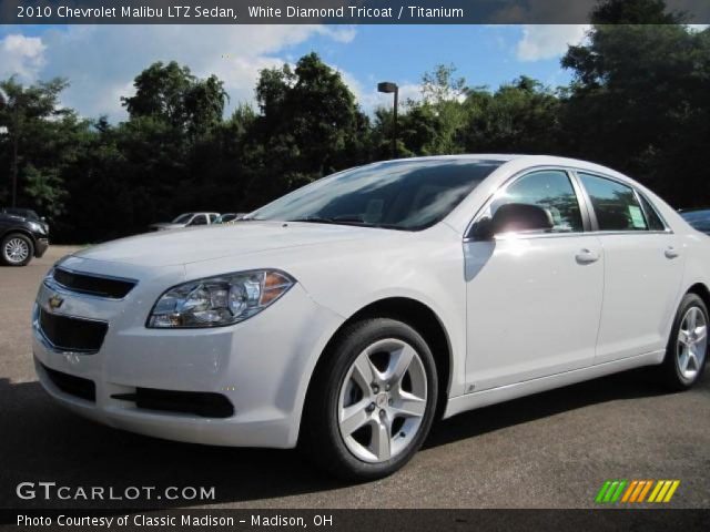 2010 Chevrolet Malibu LTZ Sedan in White Diamond Tricoat