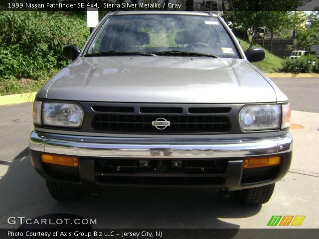 1999 Nissan Pathfinder SE 4x4 in Sierra Silver Metallic