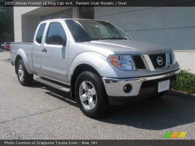 2005 Nissan Frontier LE King Cab 4x4 in Radiant Silver Metallic