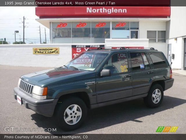 1995 Jeep Grand Cherokee Laredo 4x4 in Moss Green Pearl