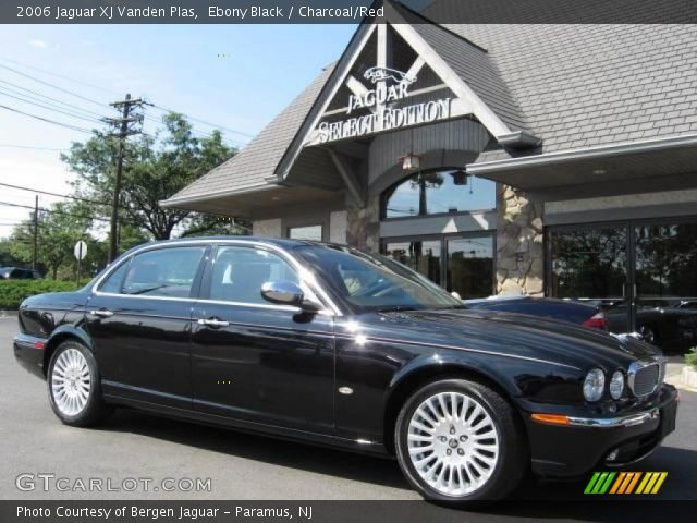 2006 Jaguar XJ Vanden Plas in Ebony Black