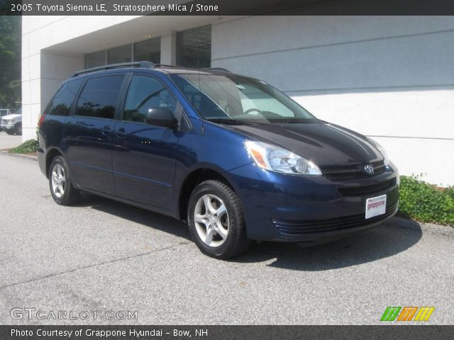 2005 Toyota Sienna LE in Stratosphere Mica