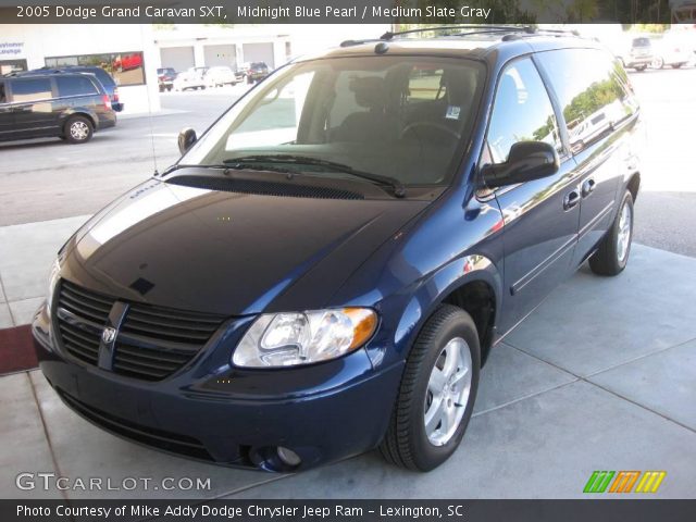 2005 Dodge Grand Caravan SXT in Midnight Blue Pearl