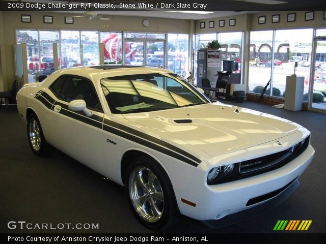 2009 Dodge Challenger R/T Classic in Stone White